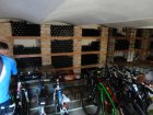 ideální kolárna s archivem vín